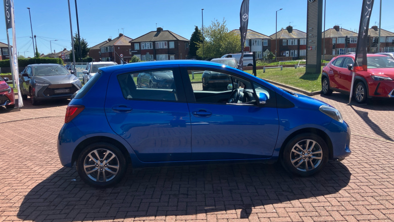 Toyota Yaris 1.33 VVT-i Icon 5dr Petrol Hatchback